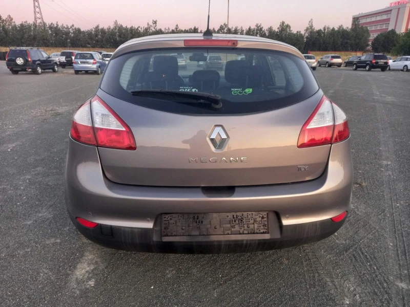 Renault Megane, снимка 4 - Автомобили и джипове - 50817239