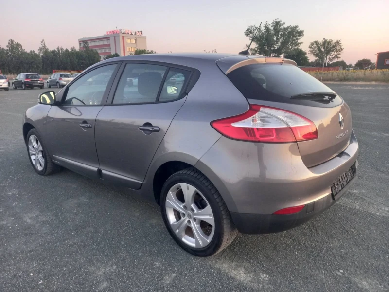 Renault Megane, снимка 3 - Автомобили и джипове - 50817239
