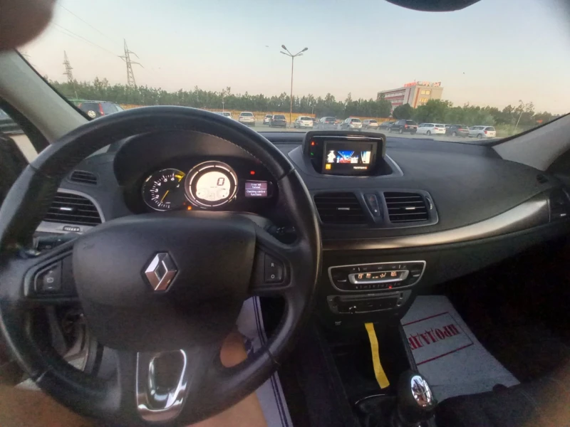 Renault Megane, снимка 7 - Автомобили и джипове - 50817239