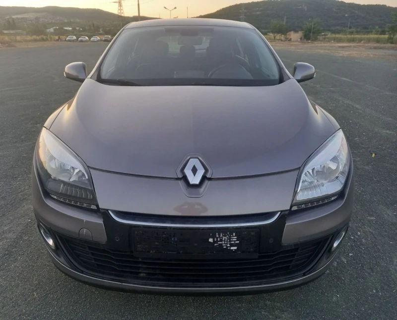 Renault Megane, снимка 2 - Автомобили и джипове - 50817239