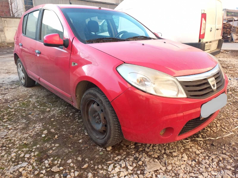 Dacia Sandero 1.6 Бензин/Газ с климатик, снимка 4 - Автомобили и джипове - 51030798