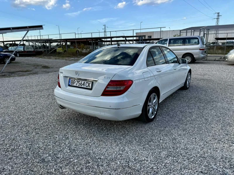 Mercedes-Benz C 220, снимка 6 - Автомобили и джипове - 52267699