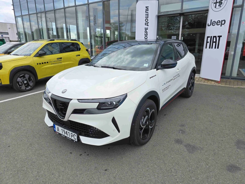 Alfa Romeo Junior e-HYBRID 48V petrol, снимка 3 - Автомобили и джипове - 52330937