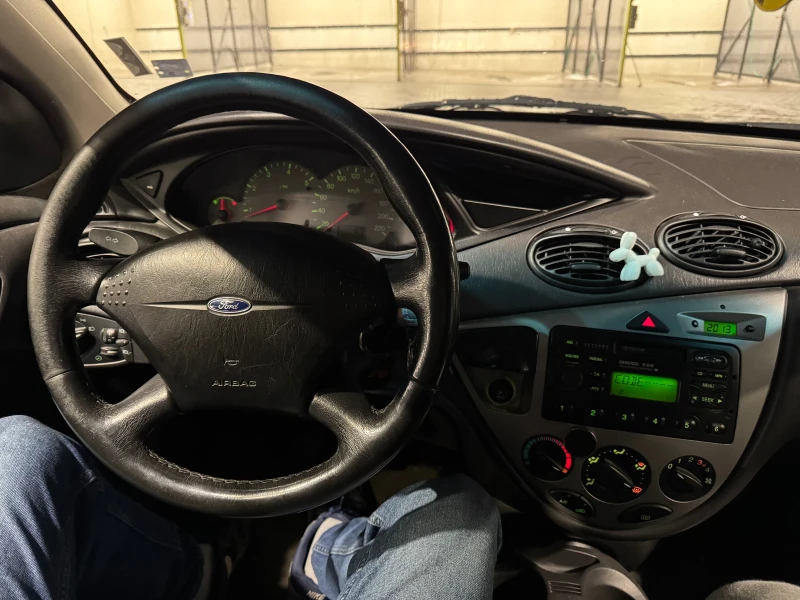 Ford Focus 1.8, снимка 13 - Автомобили и джипове - 52741426