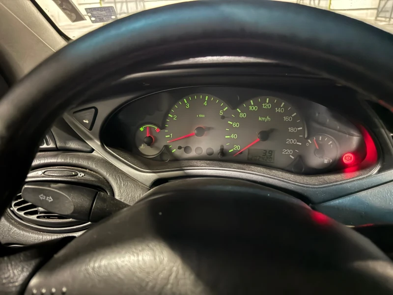 Ford Focus 1.8, снимка 12 - Автомобили и джипове - 52741426