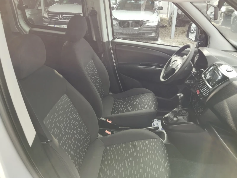 Opel Combo 1.3mjet 5 места, снимка 12 - Автомобили и джипове - 53154564