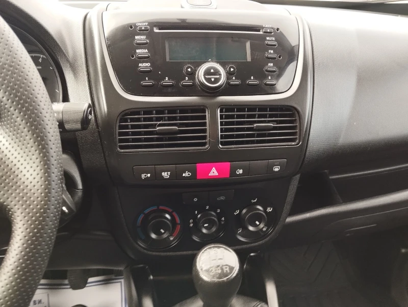 Opel Combo 1.3mjet 5 места, снимка 14 - Автомобили и джипове - 53154564