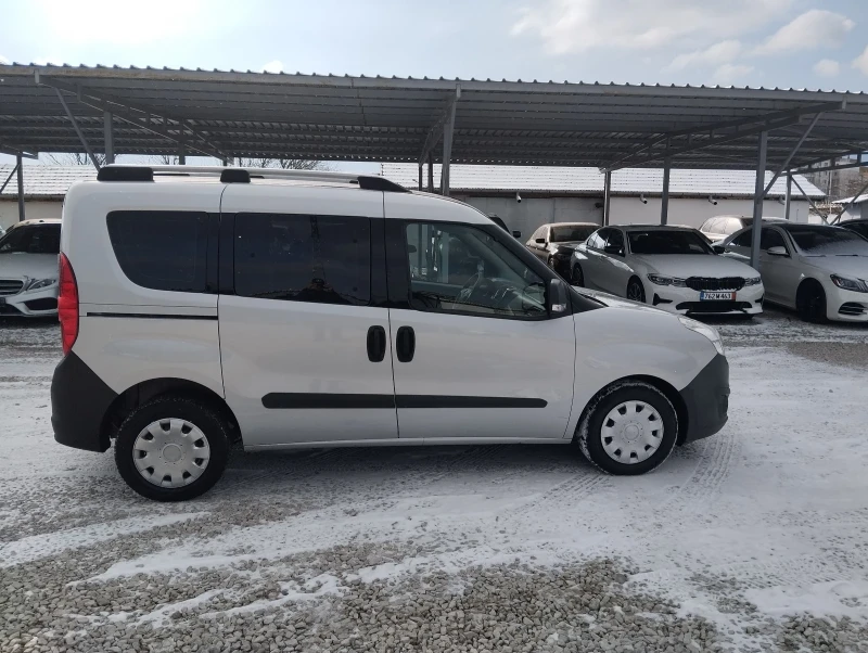 Opel Combo 1.3mjet 5 места, снимка 5 - Автомобили и джипове - 53154564