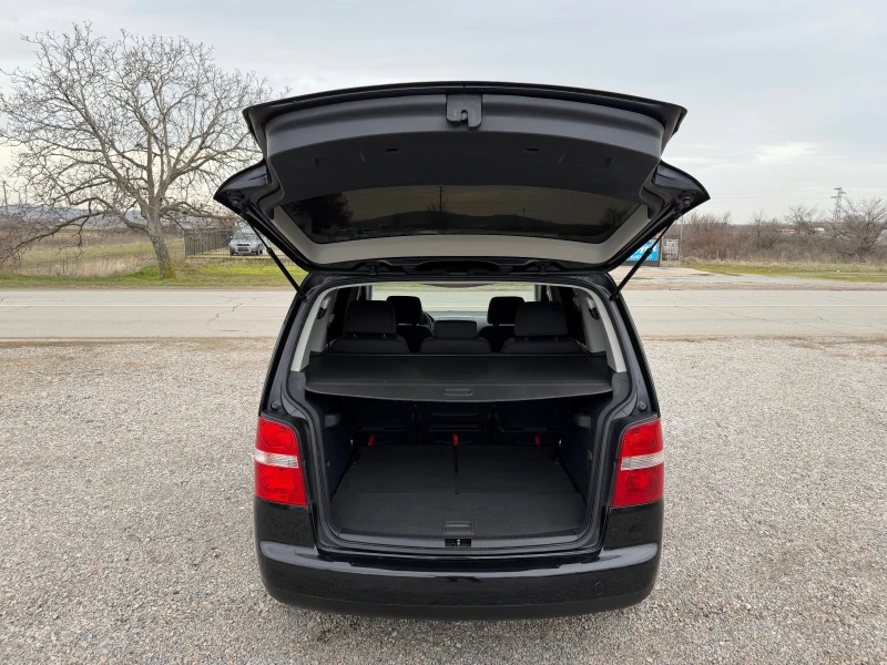 VW Touran 1.9/АВТОМАТИК/ 7 МЕСТА, снимка 16 - Автомобили и джипове - 53237393