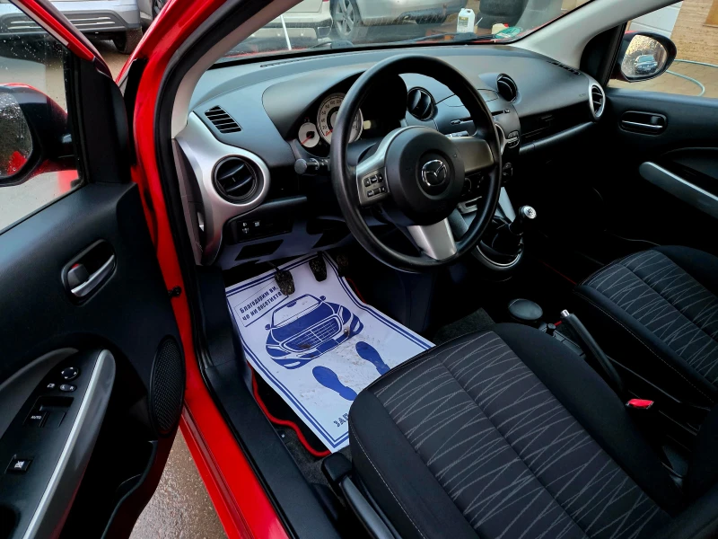 Mazda 2 1.3i Германия Климатик 1-Собственик , снимка 9 - Автомобили и джипове - 53251029
