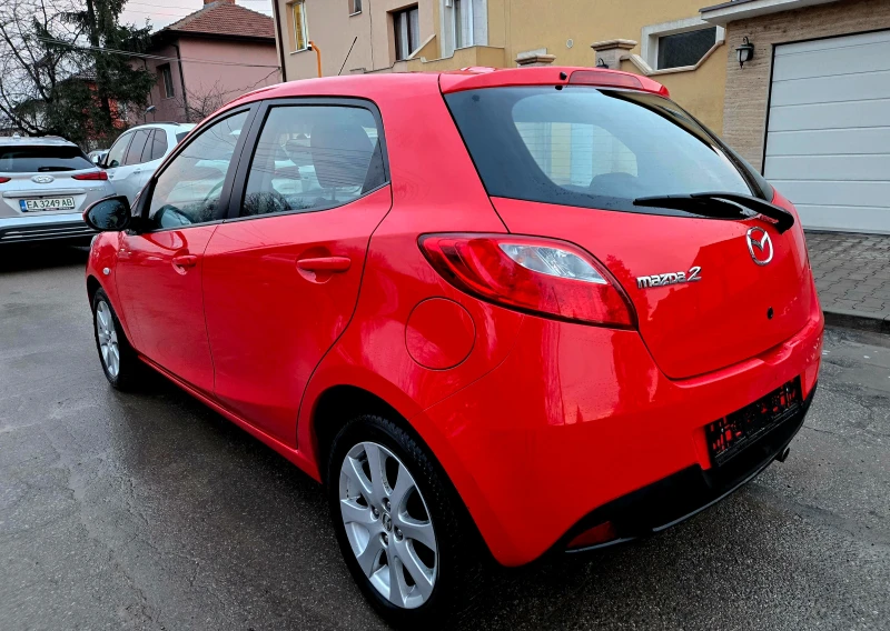 Mazda 2 1.3i Германия Климатик 1-Собственик , снимка 3 - Автомобили и джипове - 53251029