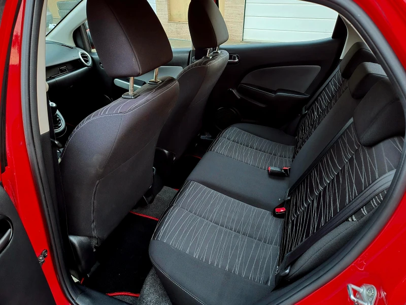 Mazda 2 1.3i Германия Климатик 1-Собственик , снимка 11 - Автомобили и джипове - 53251029