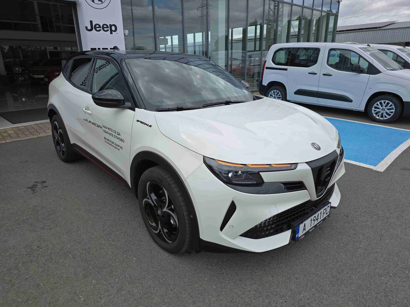 Alfa Romeo Junior e-HYBRID 48V petrol, снимка 1