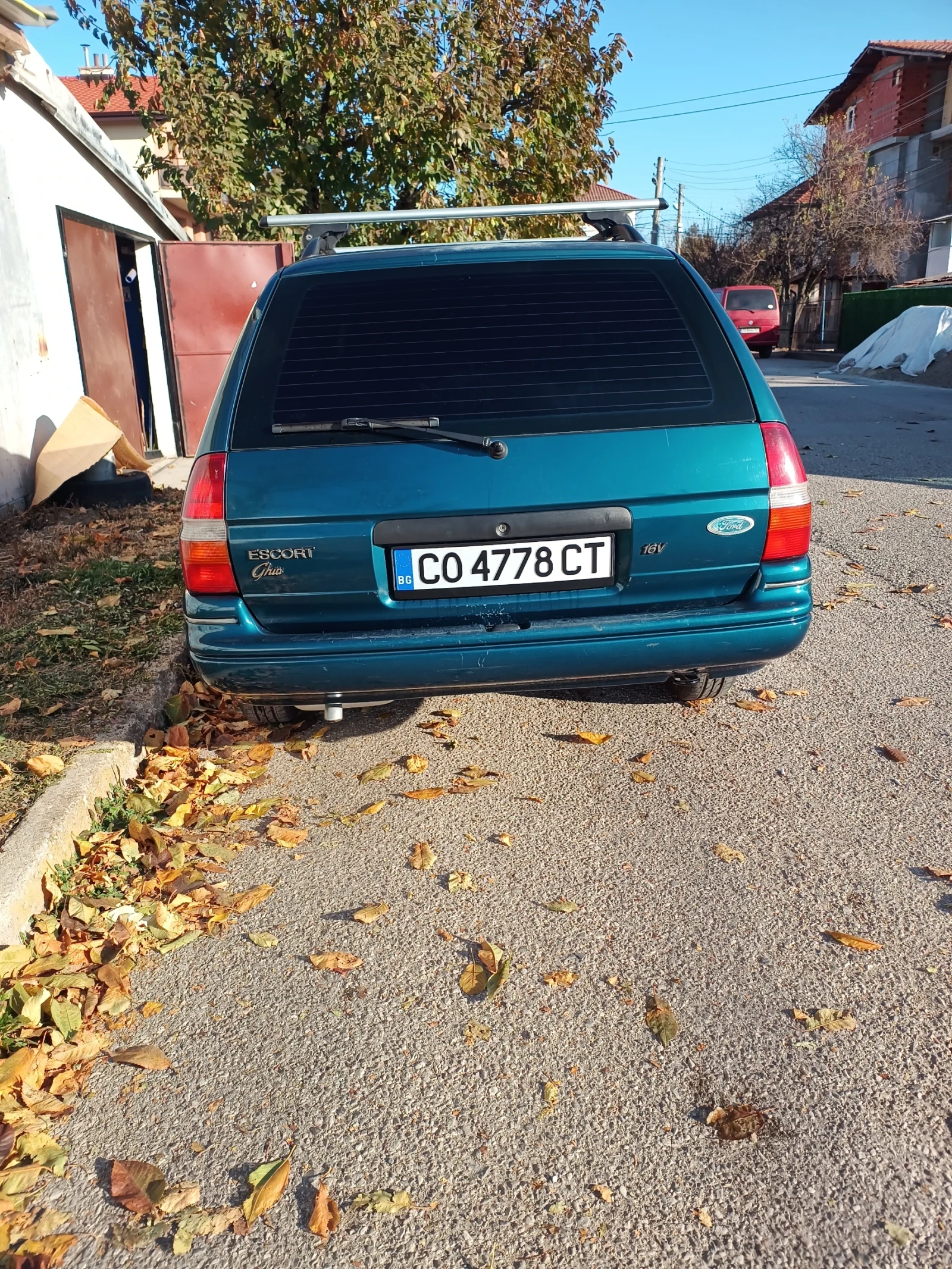 Ford Escort 1, 8i 105h - изображение 2