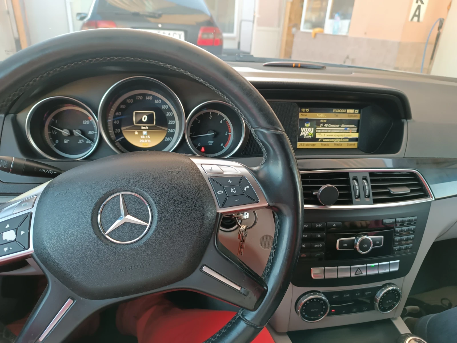 Mercedes-Benz C 220 2.2 170 - изображение 3