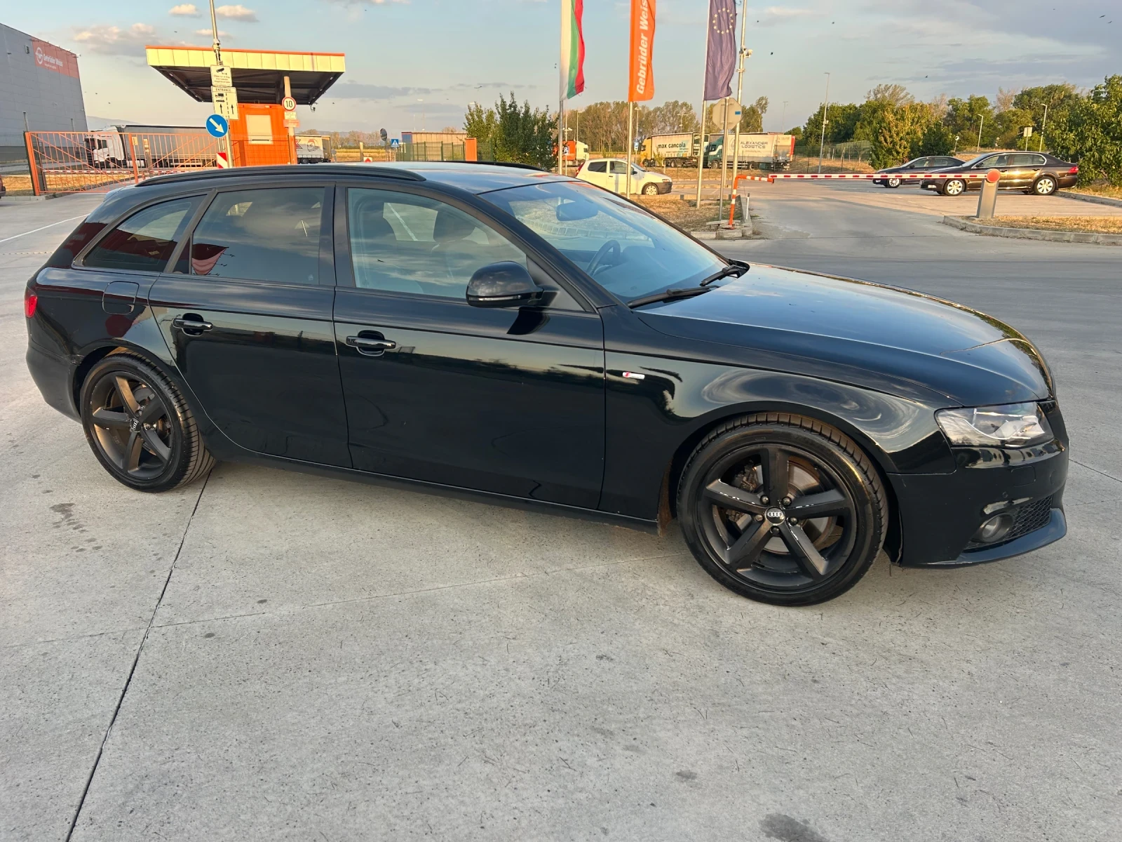 Audi A4 Avant 2.0TDI S-Line - изображение 3