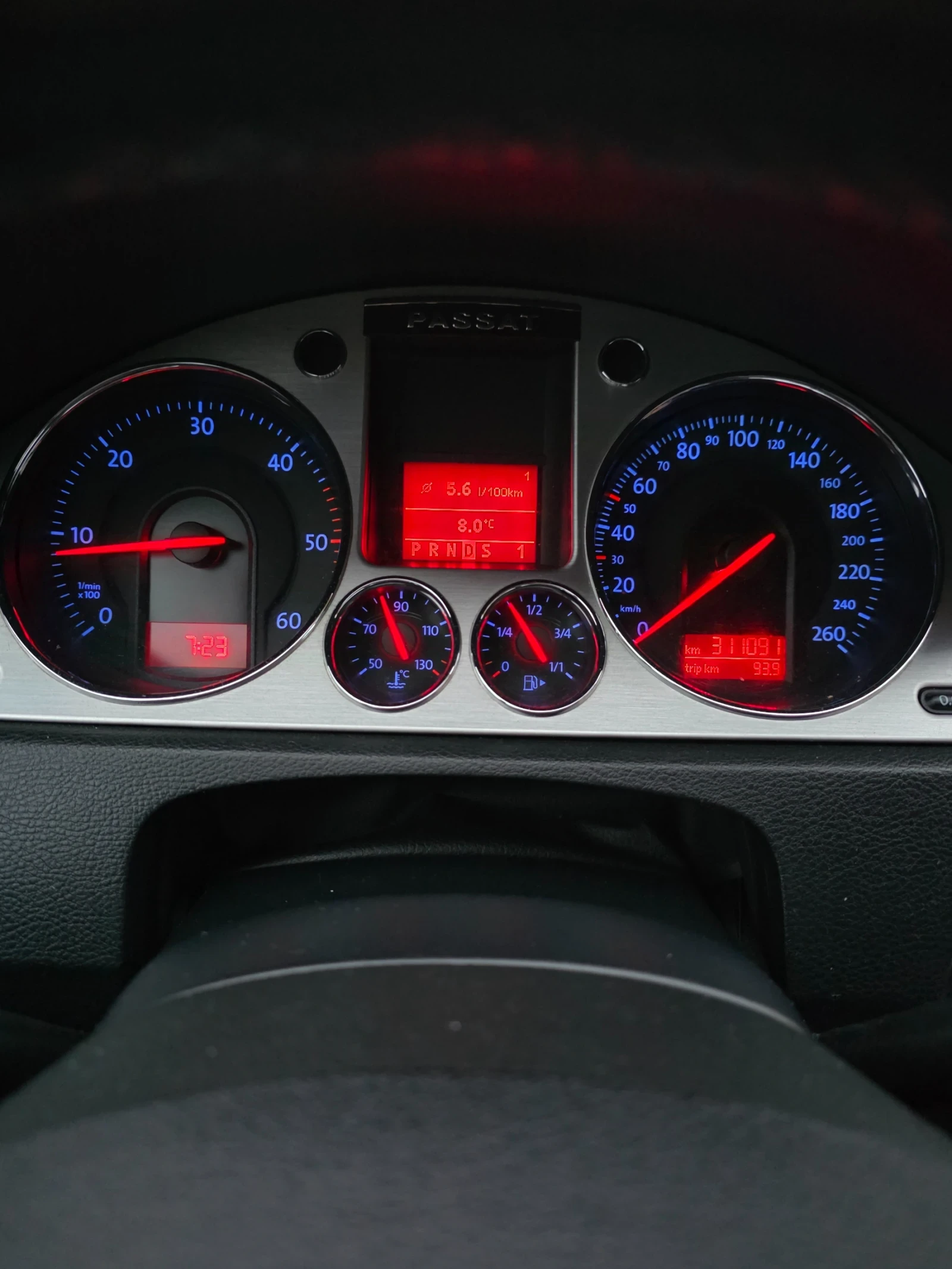 VW Passat B6 - изображение 2