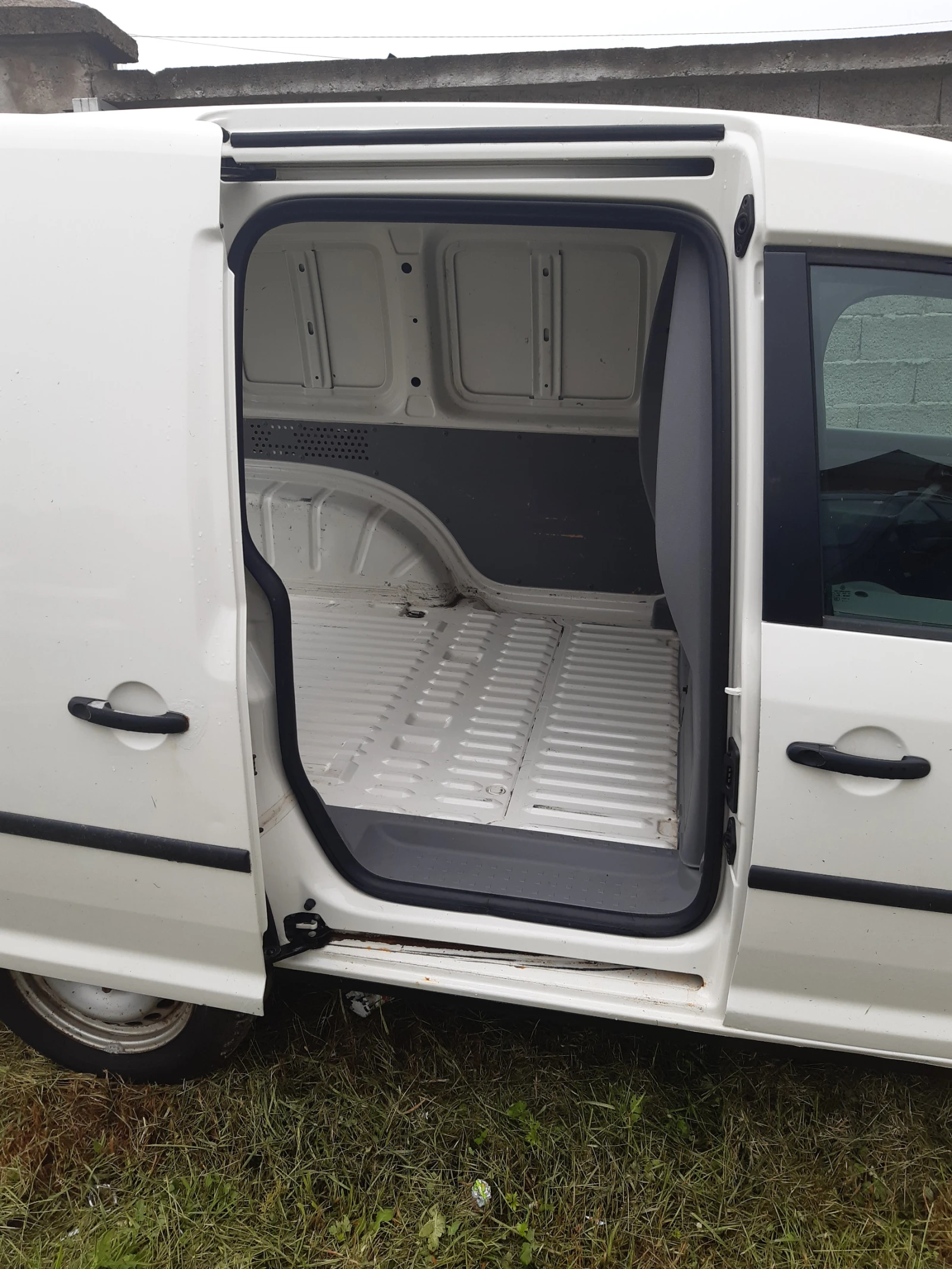 VW Caddy 1.9 TDI 4 MOTION | Mobile.bg   5