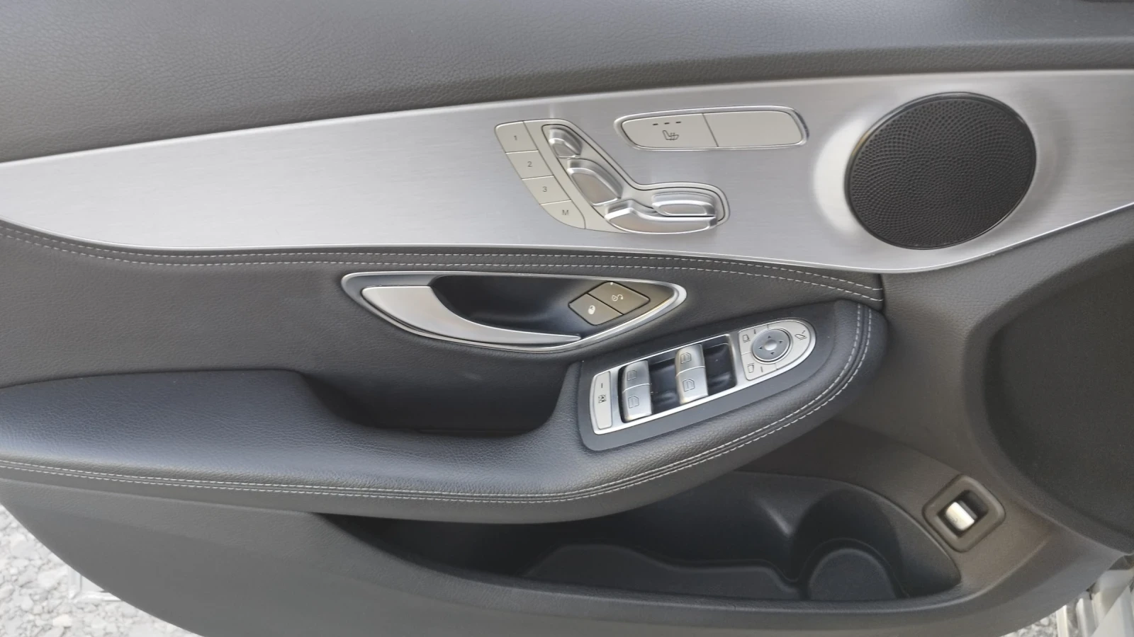 Mercedes-Benz C 220 4MATIC РЕАЛНИ 80 000км.  , снимка 8 - Автомобили и джипове - 54842547