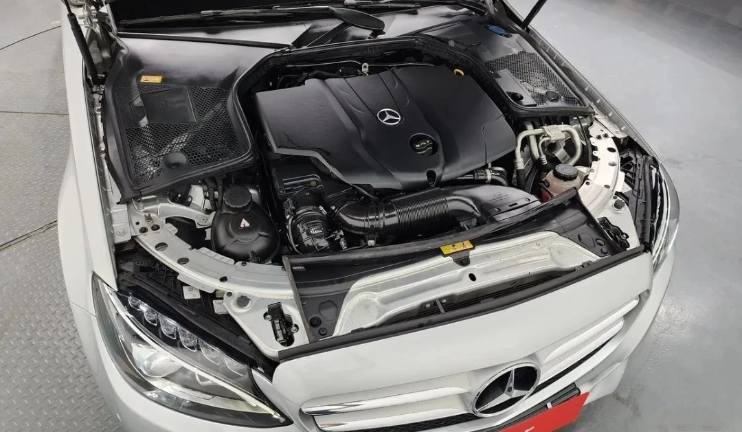 Mercedes-Benz C 220 4MATIC  РЕАЛНИ 80 000км.  ОЧАКВАН ВНОС - изображение 5