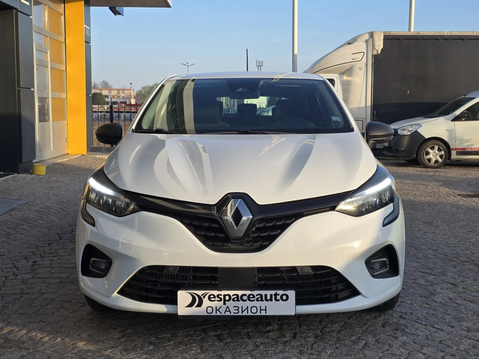 Renault Clio Tce 100 BVM5 S&S, снимка 2 - Автомобили и джипове - 53864779