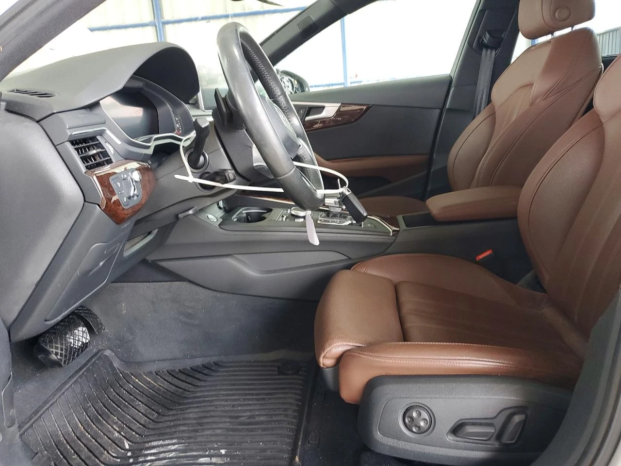 Audi A4 Allroad 2.0l Prestige, снимка 7 - Автомобили и джипове - 54078659