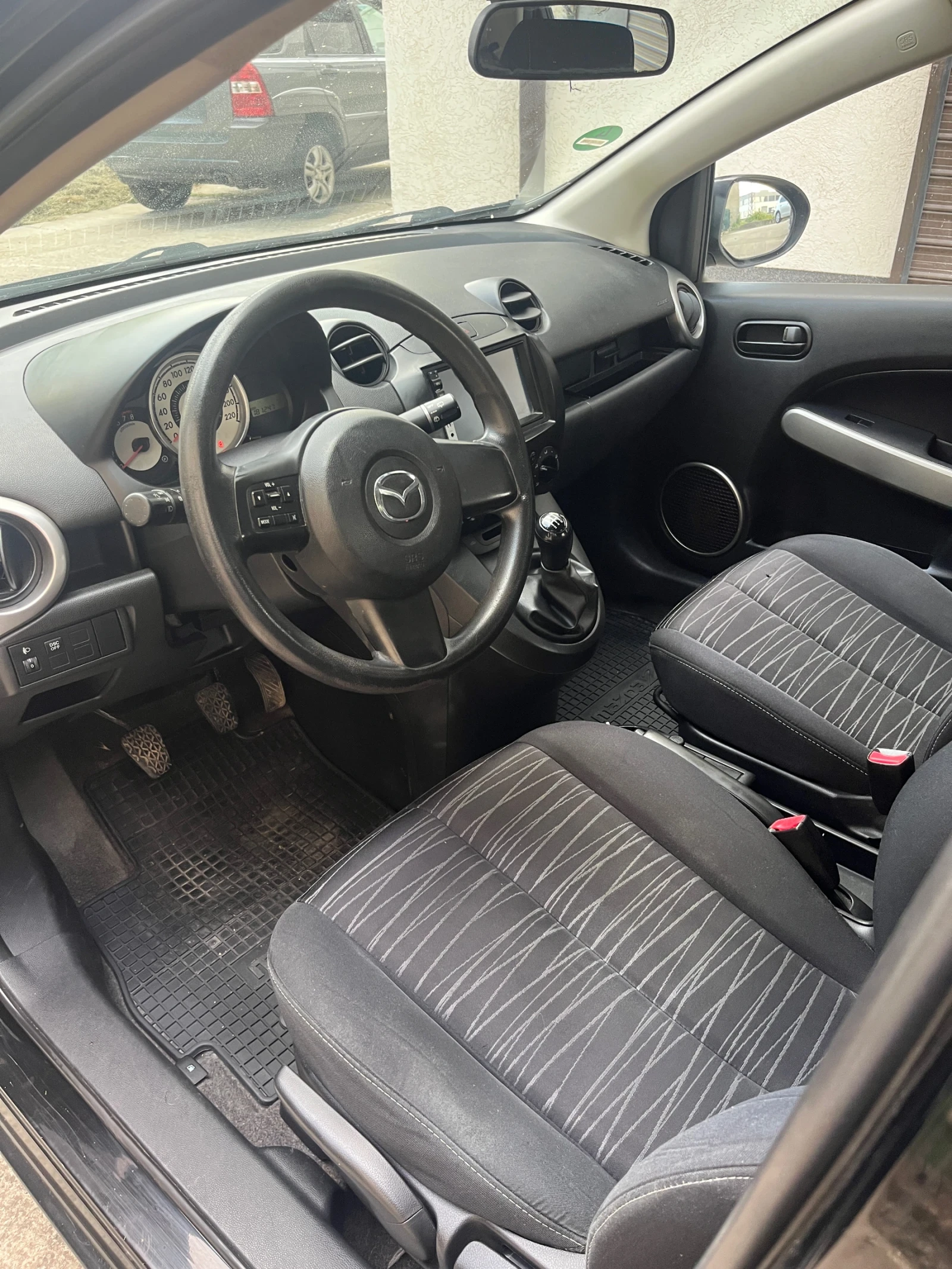Mazda 2 1.4i* 86����*  | Mobile.bg � ����������� 10