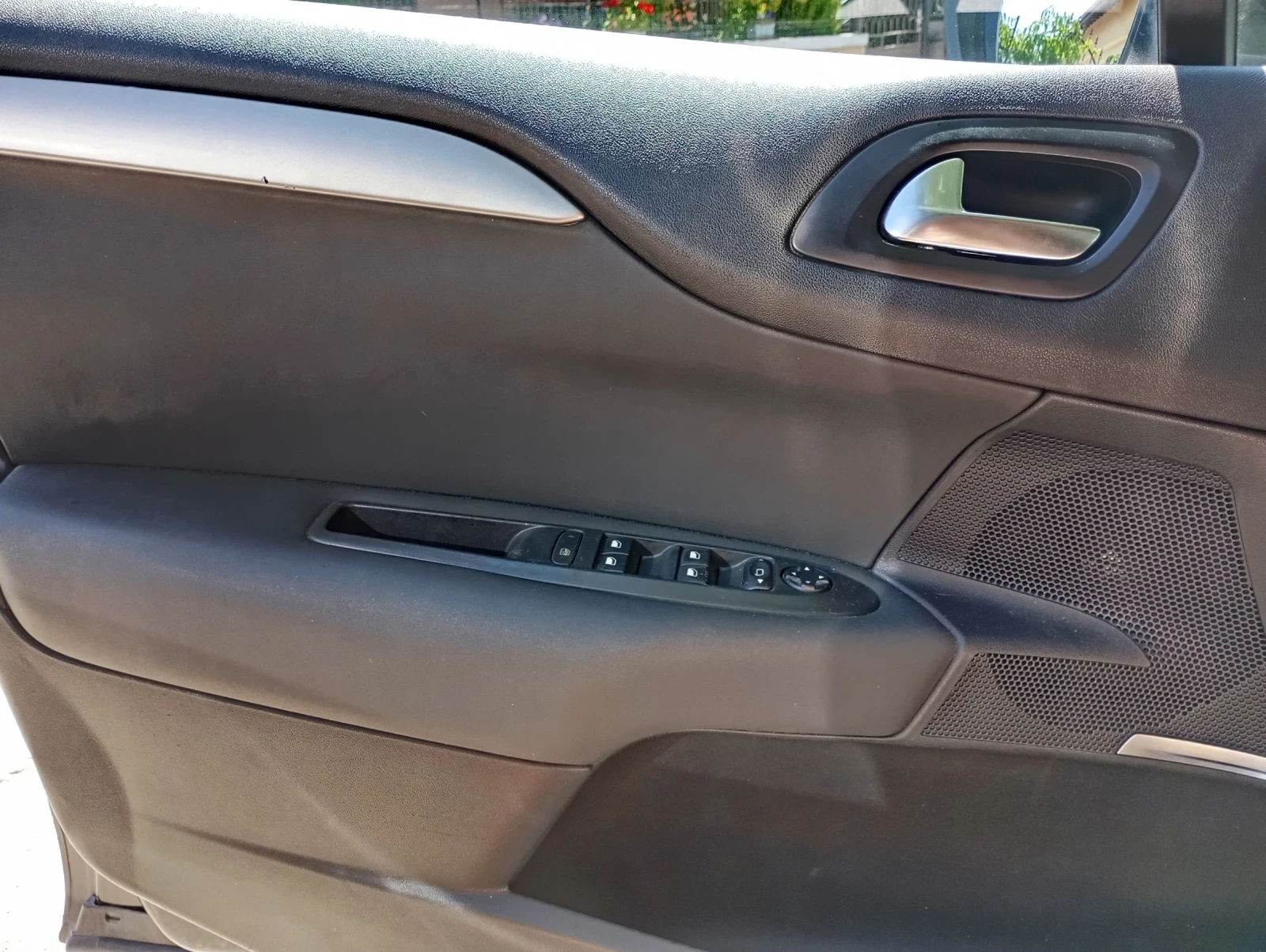 Citroen C4 Citroen C4 1.6 HDI , снимка 7 - Автомобили и джипове - 55502032
