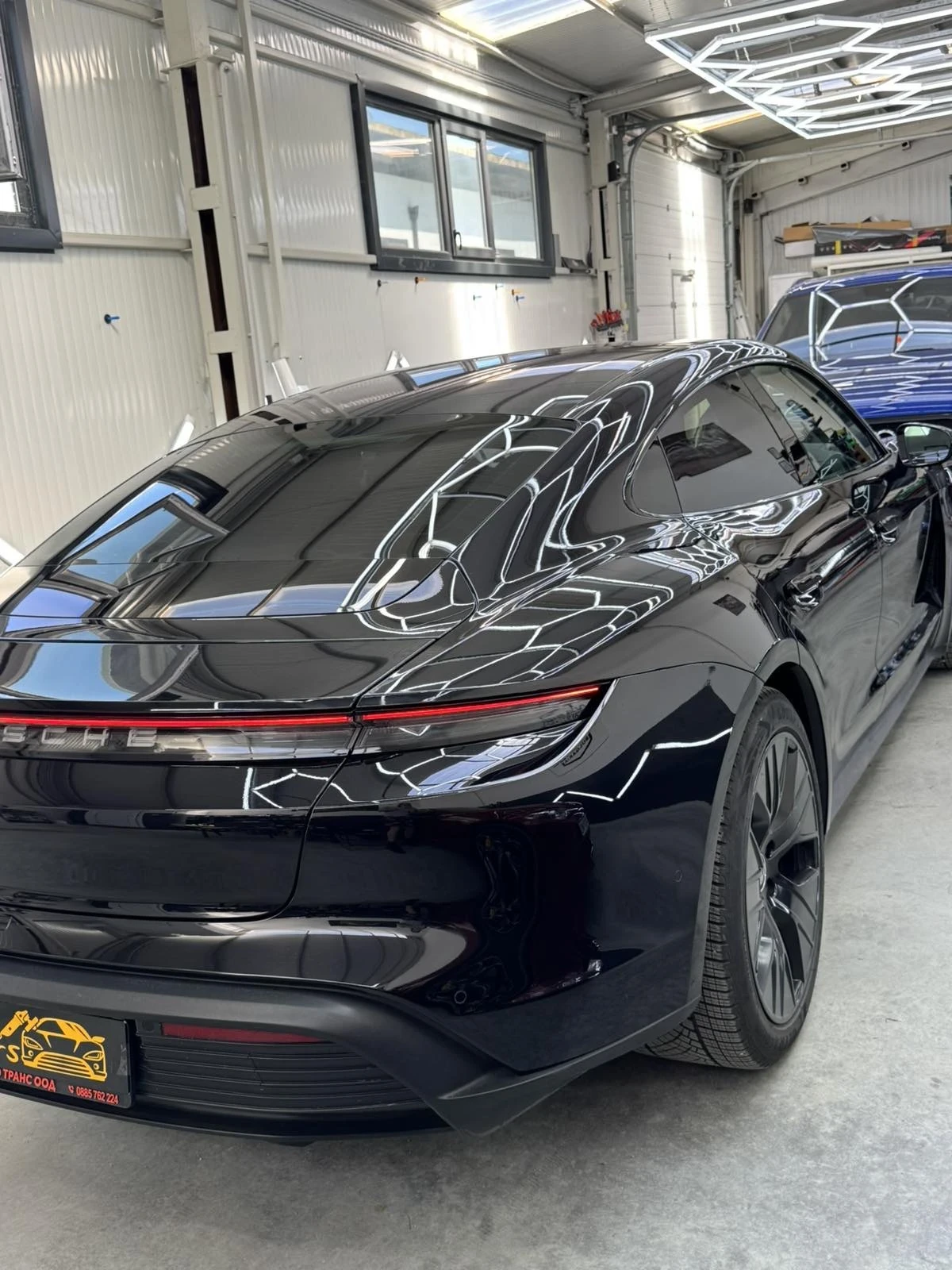 Porsche Taycan 4S, снимка 5 - Автомобили и джипове - 55561708
