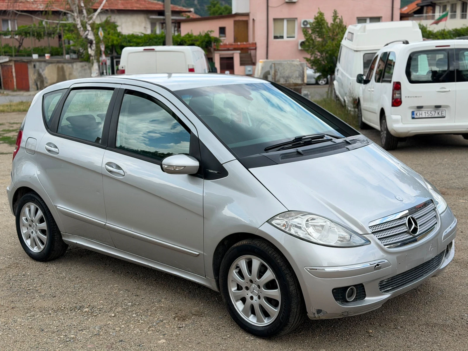 Mercedes-Benz A 200