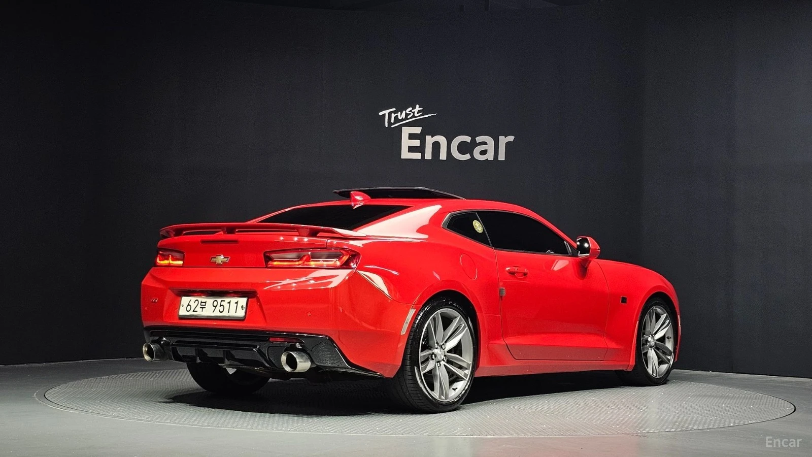 Chevrolet Camaro SS* 6.2* КОЖА* ПОДГРЕВ* ОБДУХВАНЕ* ПАНО* АВТОКРЕДИ, снимка 2 - Автомобили и джипове - 55619007