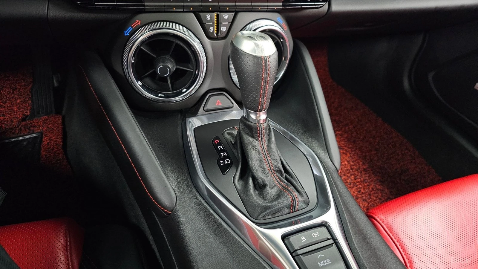 Chevrolet Camaro SS* 6.2* КОЖА* ПОДГРЕВ* ОБДУХВАНЕ* ПАНО* АВТОКРЕДИ, снимка 9 - Автомобили и джипове - 55619007