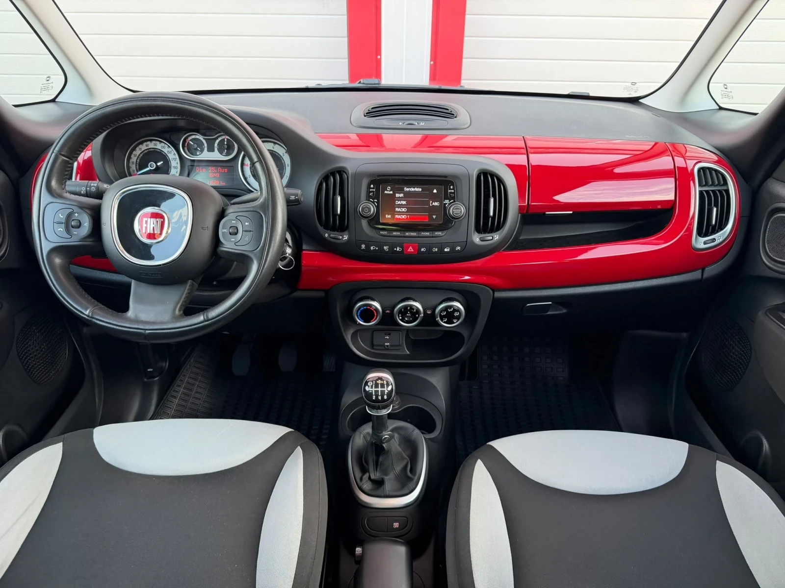 Fiat 500L 1.6D NAVI KLIMATRONIK 6-СКОРОСТИ ЛИЗИНГ!!!, снимка 13 - Автомобили и джипове - 55804228