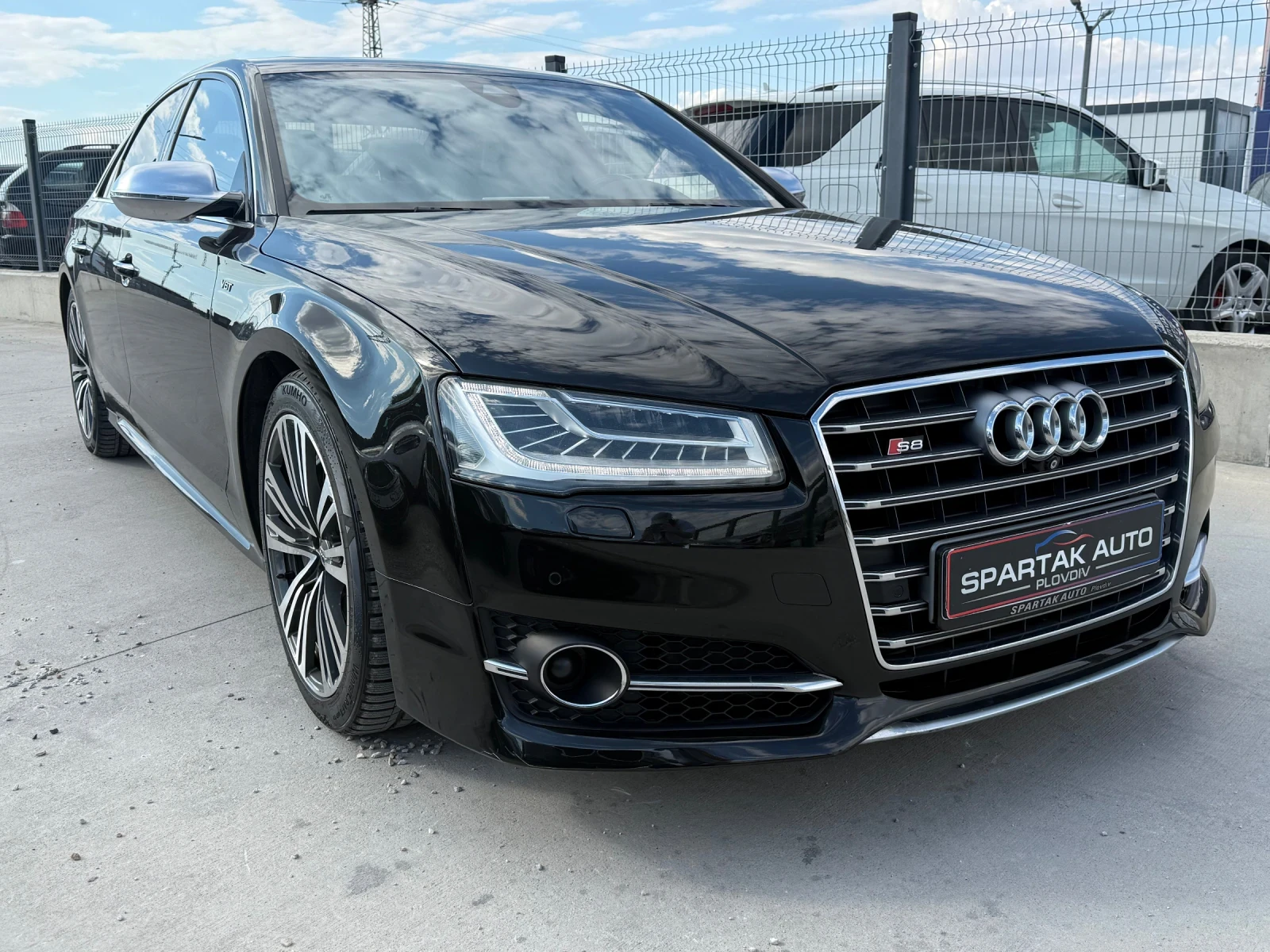Audi S8 CERAMICA* 2017г* 650Hp* 177.000KM* СЕРВИЗНА ИСТОРИ, снимка 3 - Автомобили и джипове - 56107827