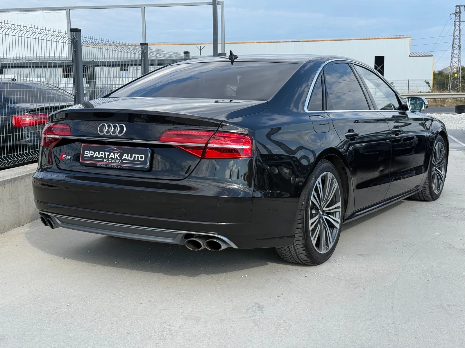Audi S8 CERAMICA* 2017г* 650Hp* 177.000KM* СЕРВИЗНА ИСТОРИ, снимка 4 - Автомобили и джипове - 56107827
