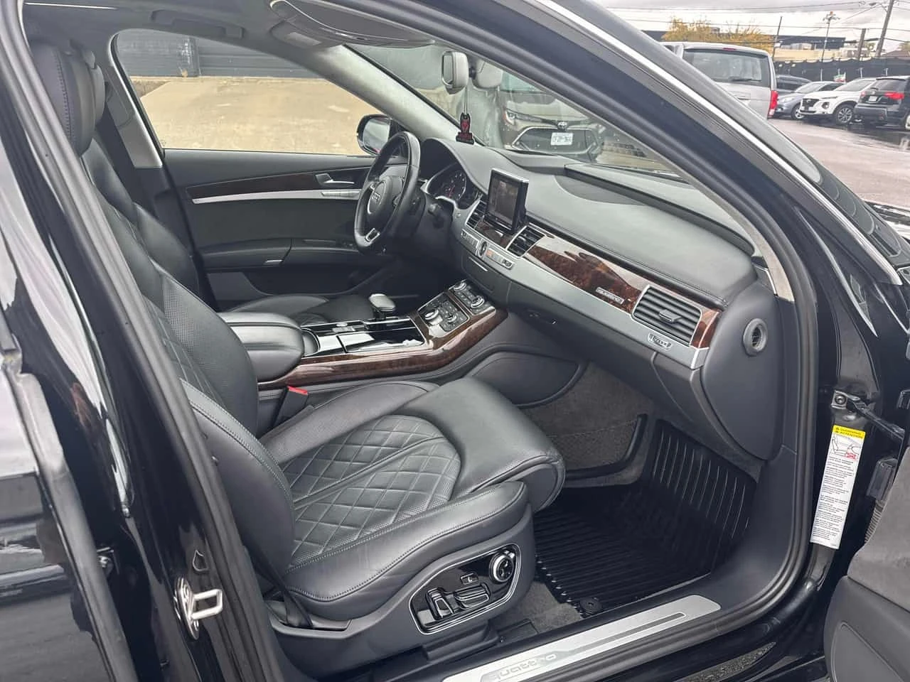 Audi A8  4.0T Matrix / Bose / HUD / Carfax / ����������  | Mobile.bg � ����������� 11