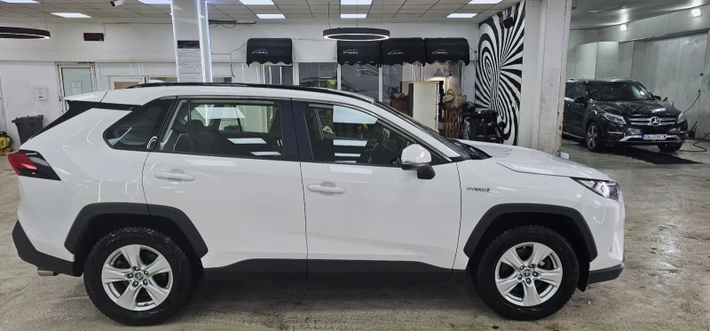 Toyota Rav4 2.5 бензин хибрид 222кс 4х4 Германия Лизинг Бартер, снимка 7 - Автомобили и джипове - 48066011