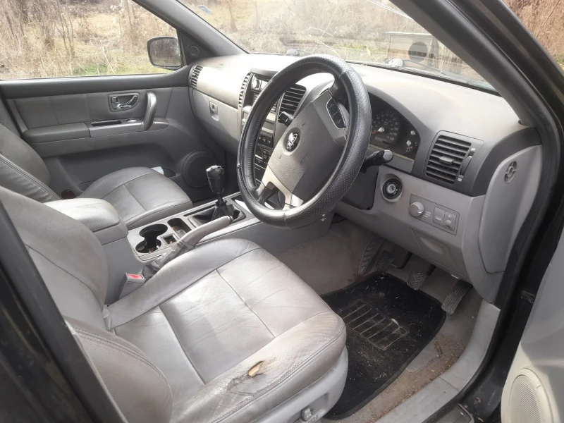 Kia Sorento 2.5 CRDI, снимка 6 - Автомобили и джипове - 48428658