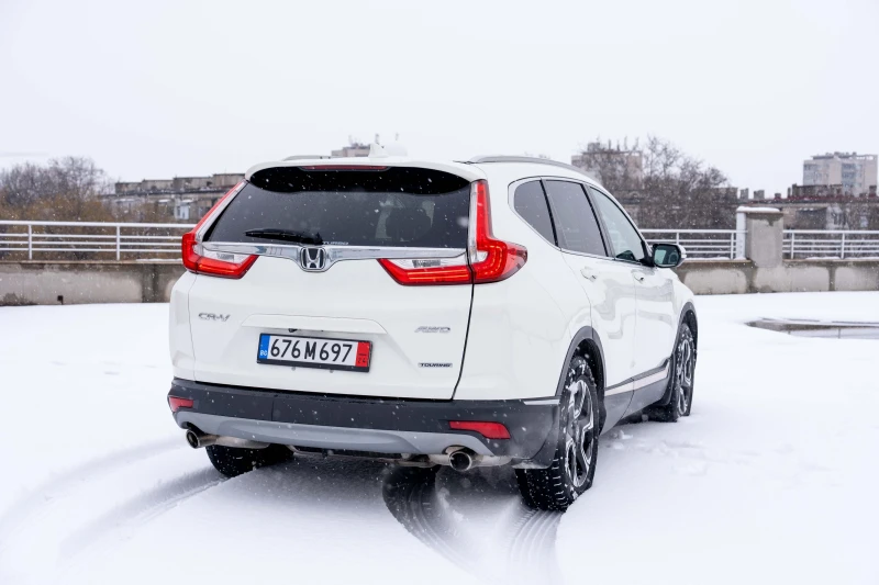 Honda Cr-v 1.5 AWD TOURING - 135 000 KM, снимка 4 - Автомобили и джипове - 48692232