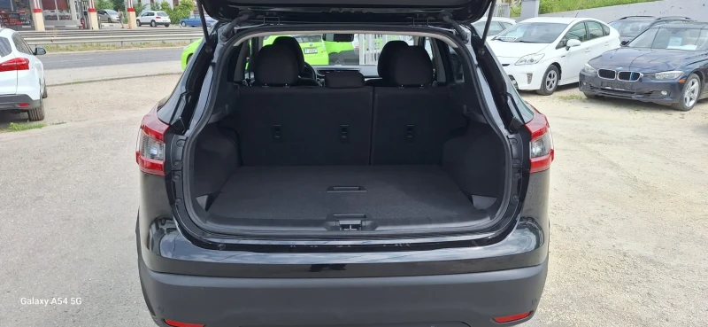 Nissan Qashqai SV 2.0i* само 42000км* екстри* 6 м.Гаранция, снимка 13 - Автомобили и джипове - 50659682