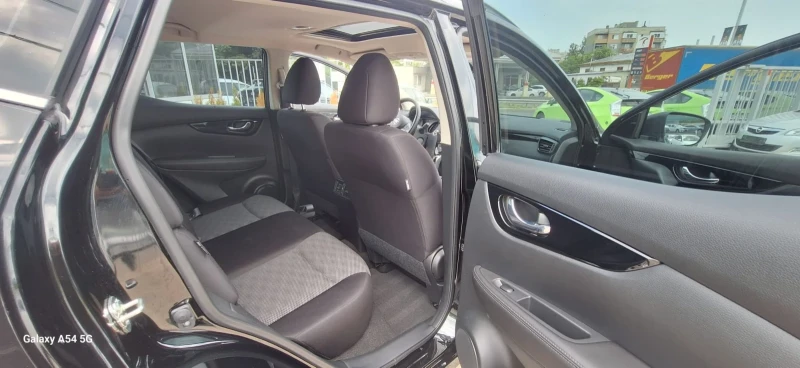 Nissan Qashqai SV 2.0i* само 42000км* екстри* 6 м.Гаранция, снимка 12 - Автомобили и джипове - 50659682