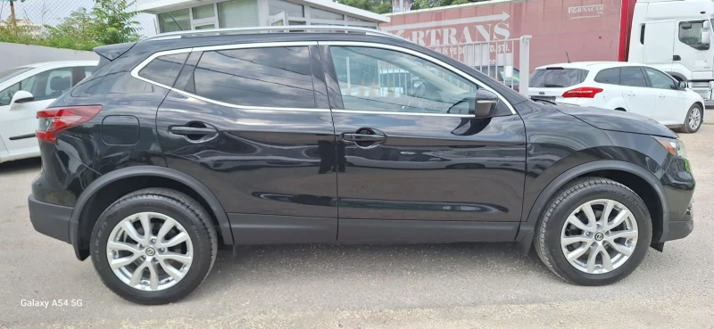 Nissan Qashqai SV 2.0i* само 42000км* екстри* 6 м.Гаранция, снимка 4 - Автомобили и джипове - 50659682