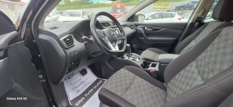 Nissan Qashqai SV 2.0i* само 42000км* екстри* 6 м.Гаранция, снимка 8 - Автомобили и джипове - 50659682