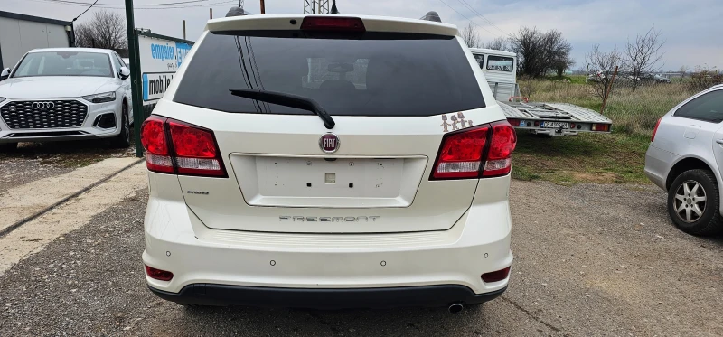 Fiat Freemont 2.0jtdm 4x4 FULL, снимка 8 - Автомобили и джипове - 53286691