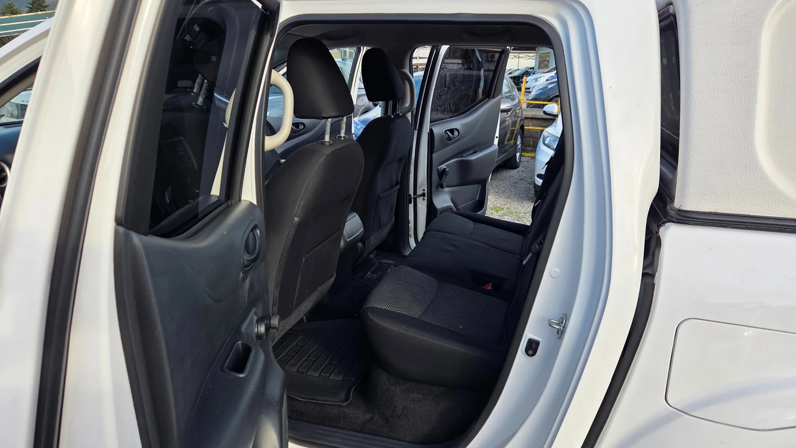 Nissan Navara 2.3d EUR.6 - изображение 10