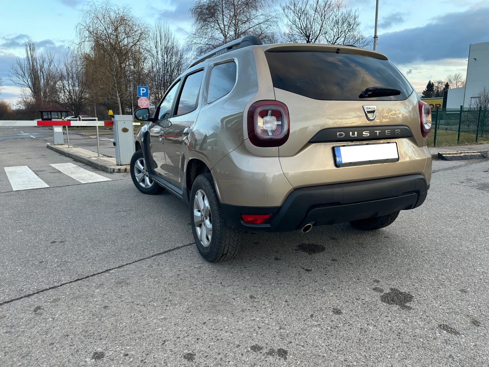 Dacia Duster / 1.5 DCi / AUT - изображение 3