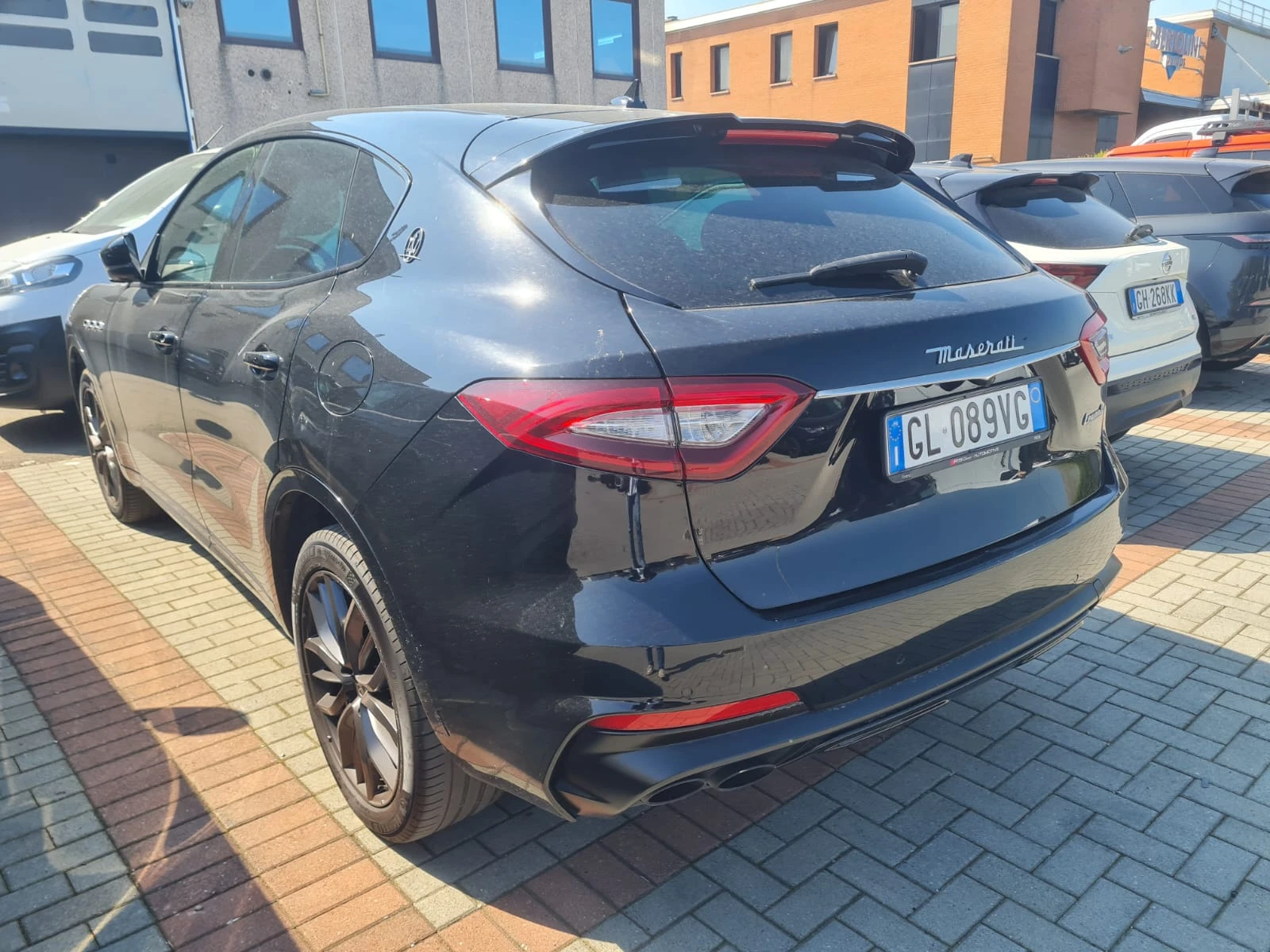 Maserati Levante 3.0* 349ps* 98хл.км* КОЖА* НАВИ* ПАНО* КАМЕРА, снимка 3 - Автомобили и джипове - 54155974