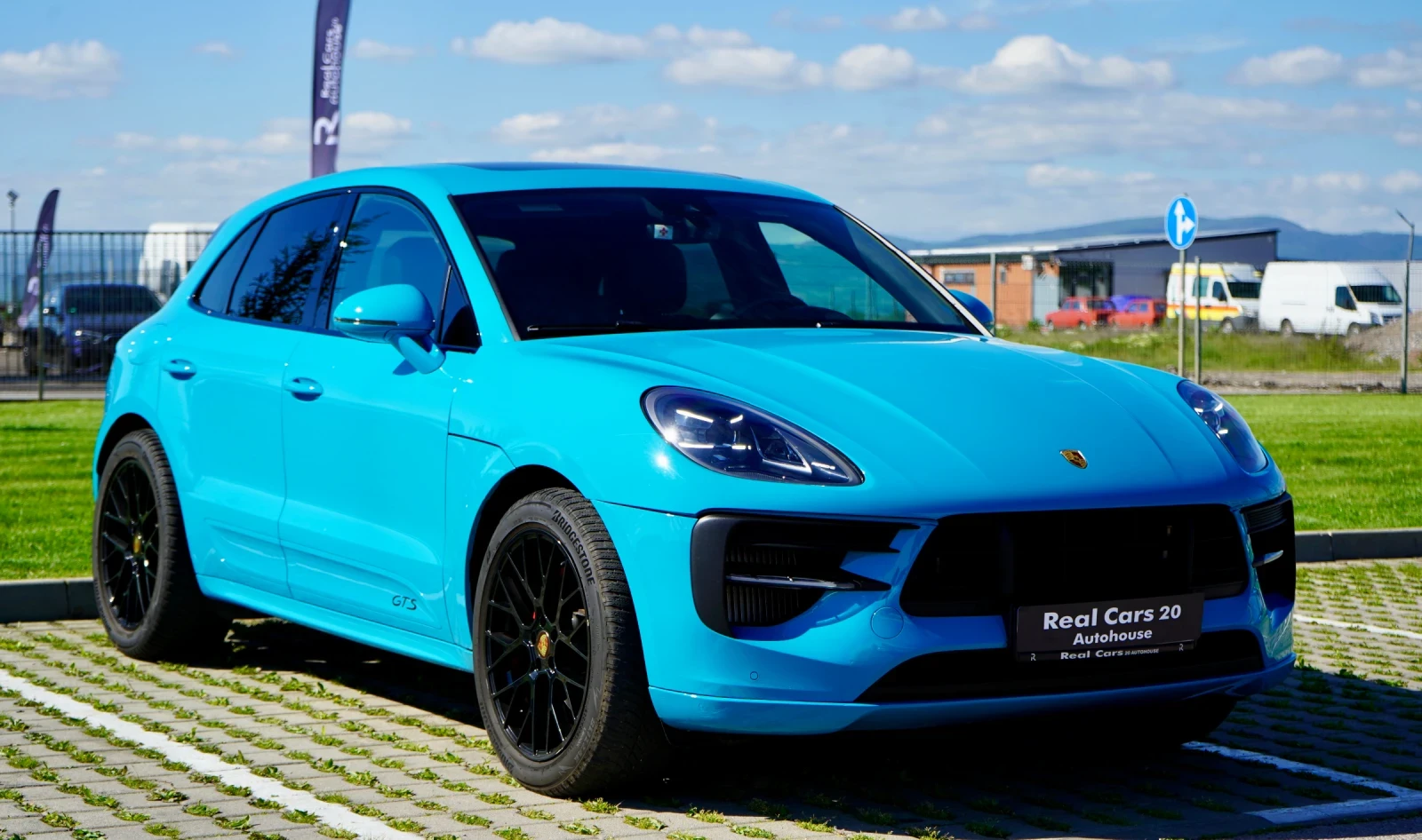Porsche Macan * GTS* SportChrono* Cam* Keyless* Aerokit, снимка 3 - Автомобили и джипове - 54595435