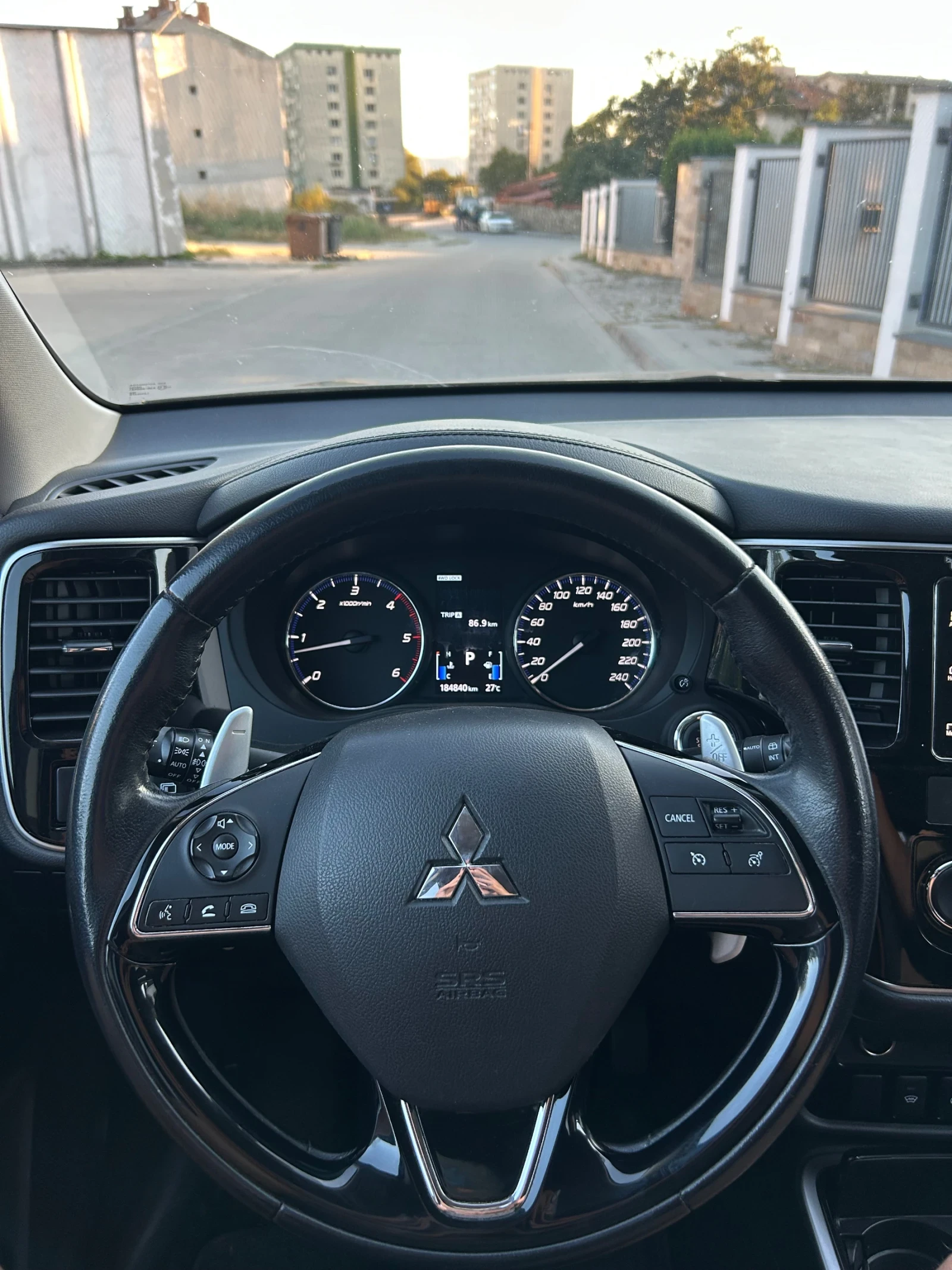 Mitsubishi Outlander 7 МЕСТНА , снимка 7 - Автомобили и джипове - 56134608