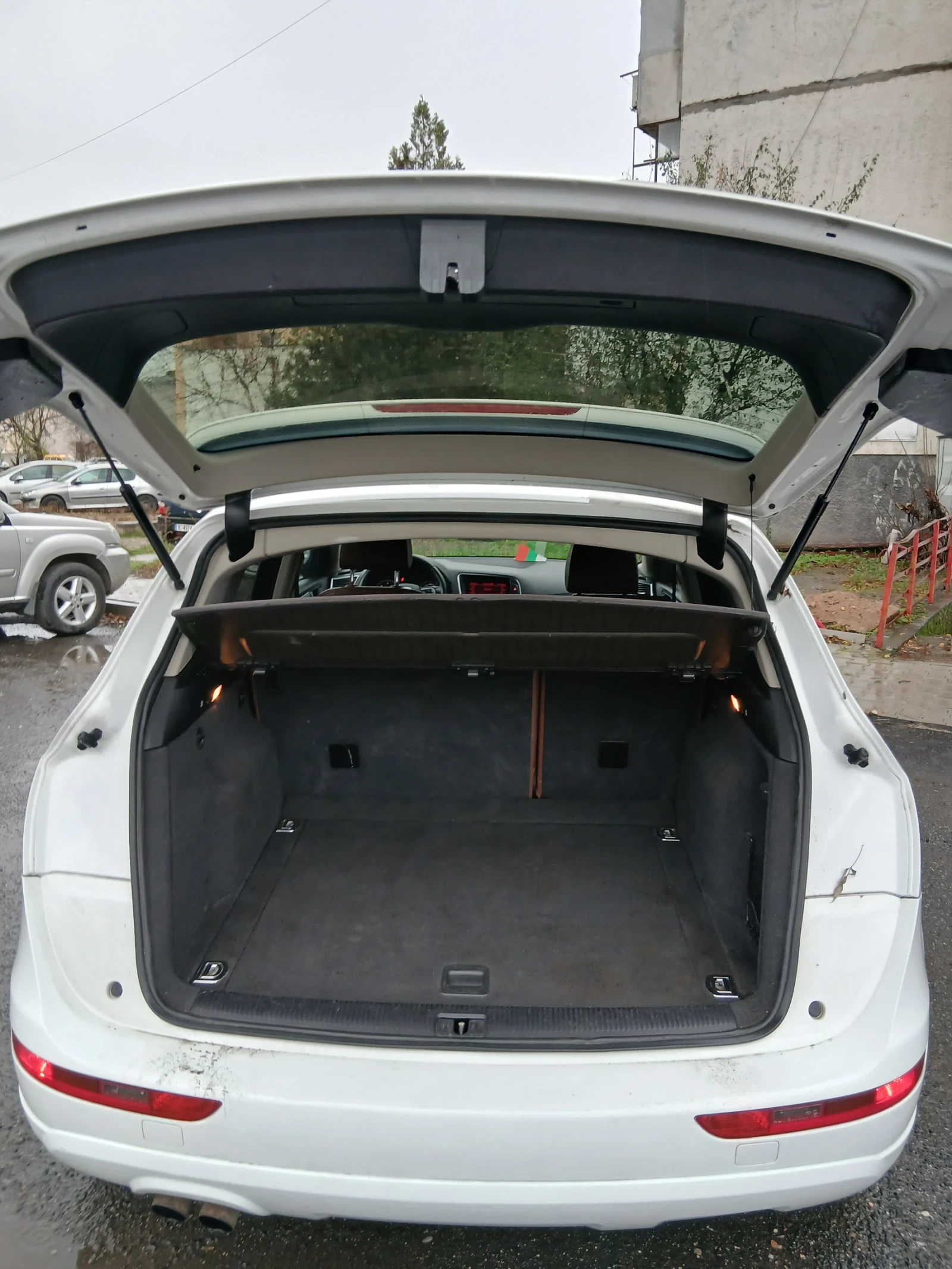 Audi Q5, снимка 6 - Автомобили и джипове - 56365174